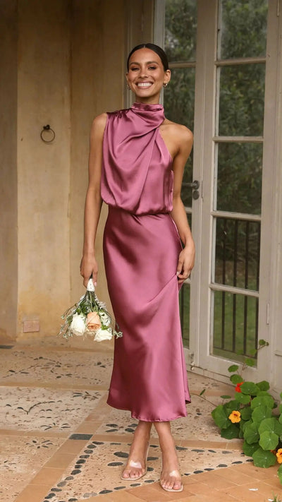 Linnéa™ – Maxikjole med Elastisk Talje og Satin Drapering